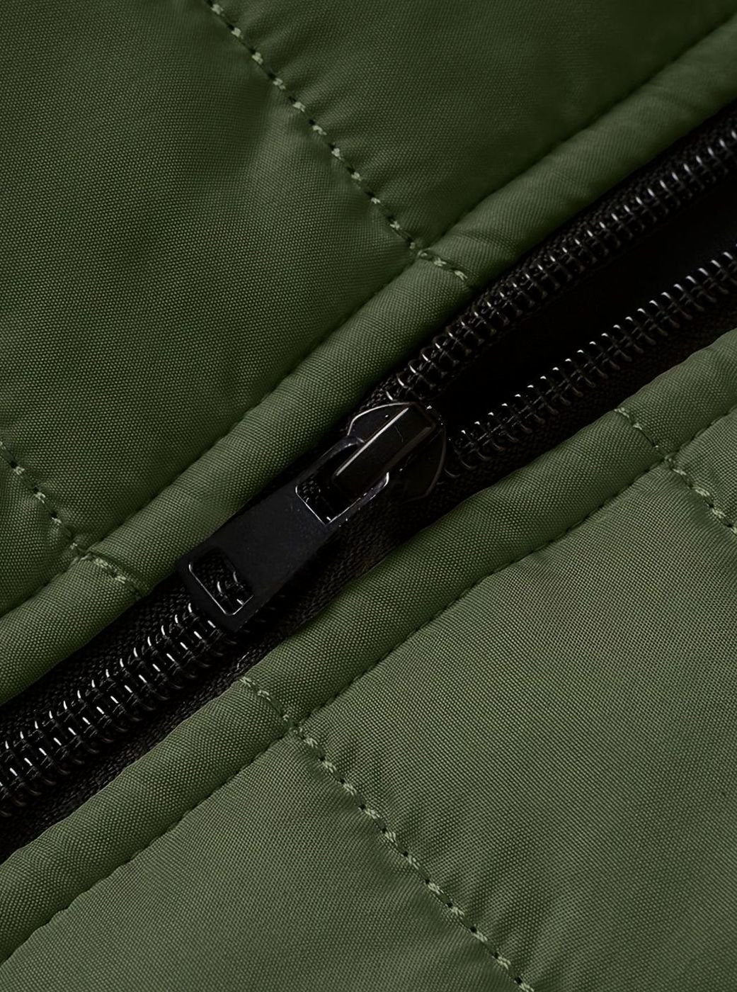 Men's Lightweight Quilted Puffer Zip-Up Jacket
