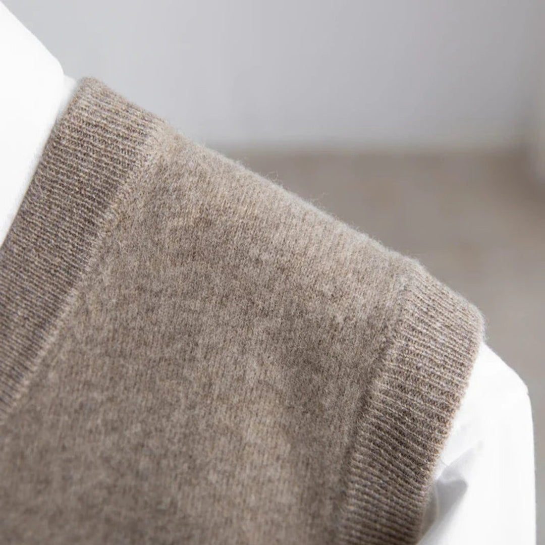 Men's Merino Wool V-Neck Sweater Vest Lightweight Layering