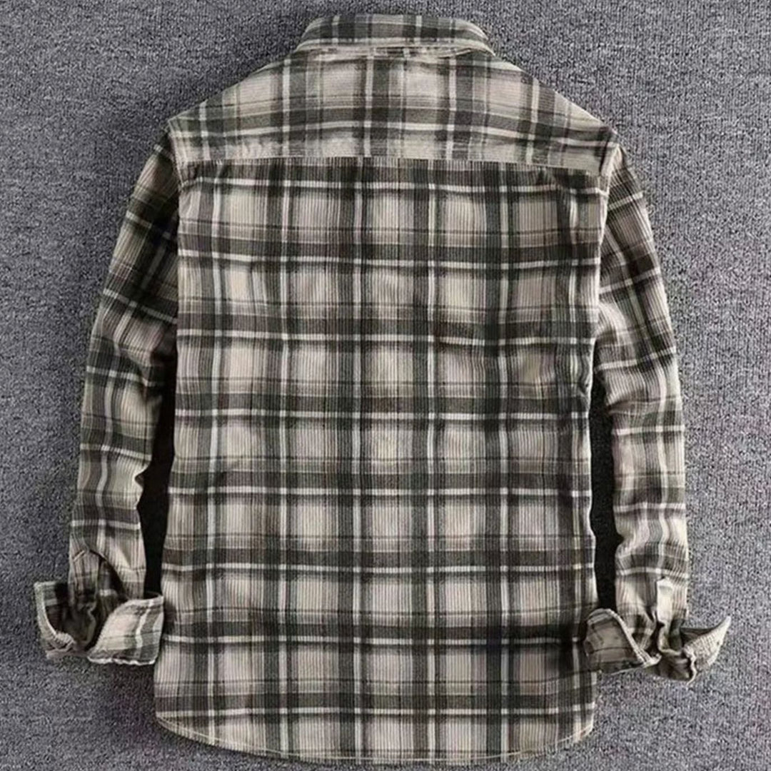 Men's Relaxed-Fit Plaid Flannel Long-Sleeve Button-Up Shirt