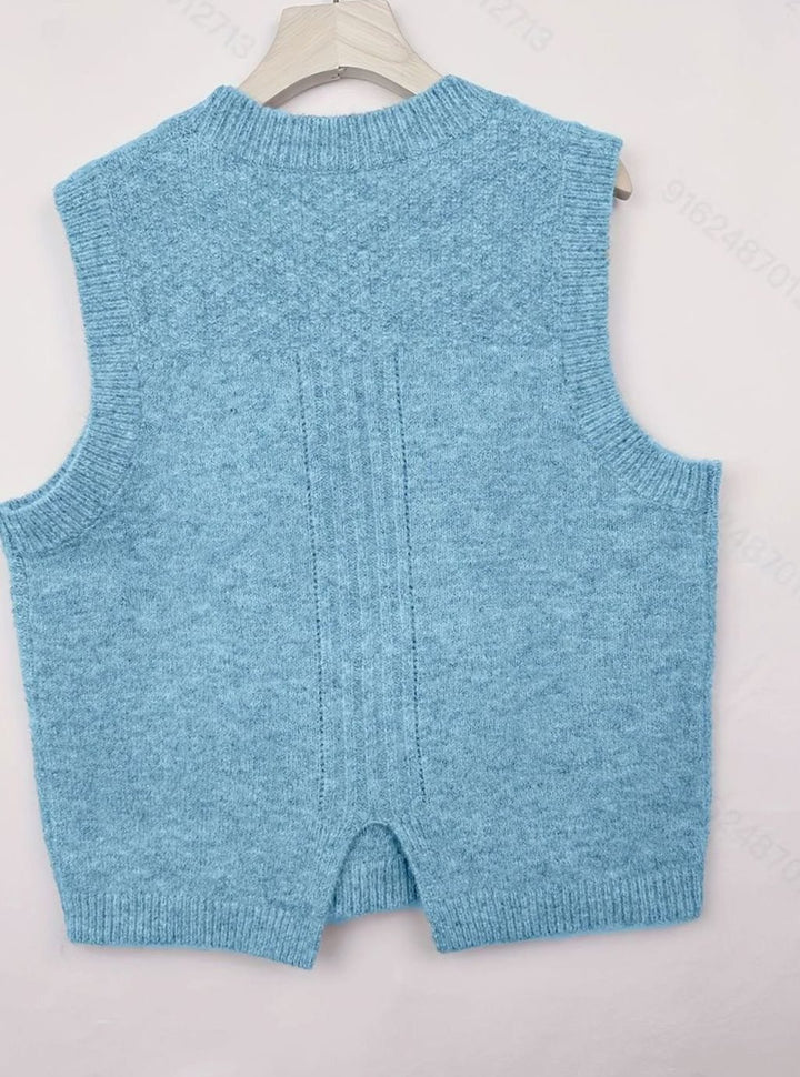 Women's Cable-Knit Round-Neck Sleeveless Sweater Vest