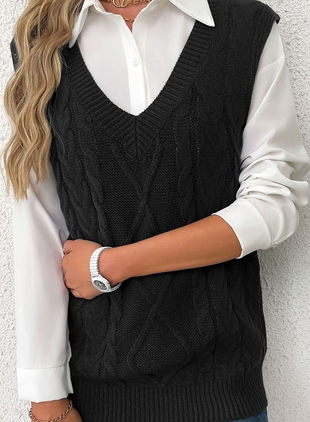 Women's Cable-Knit V-Neck Sweater Vest Relaxed Layering Pullover