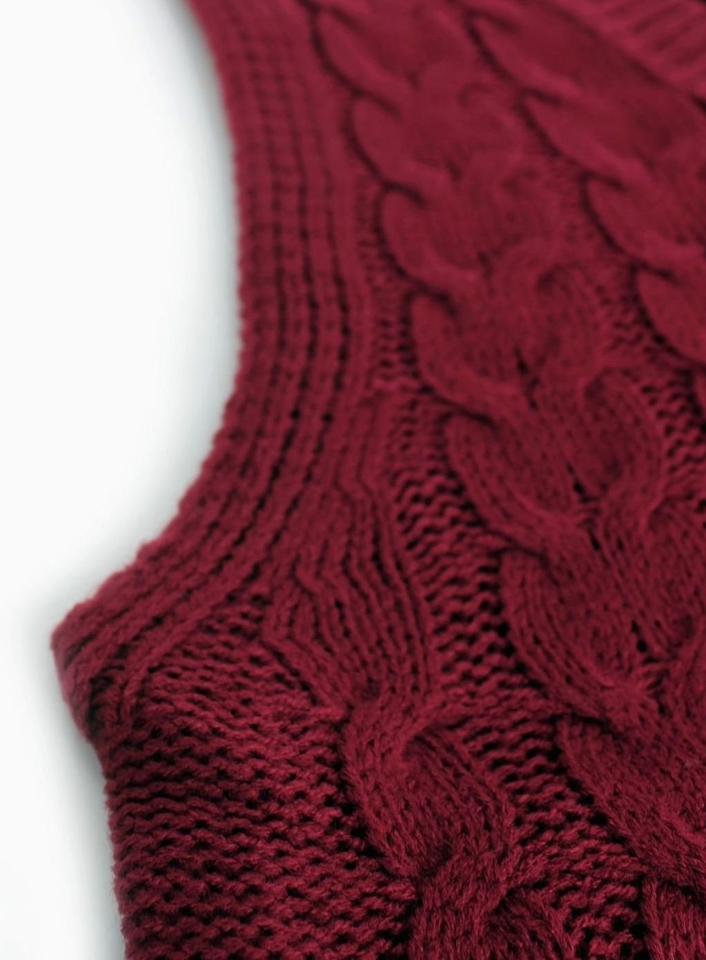 Women's Cable-Knit V-Neck Sweater Vest Relaxed Layering Pullover
