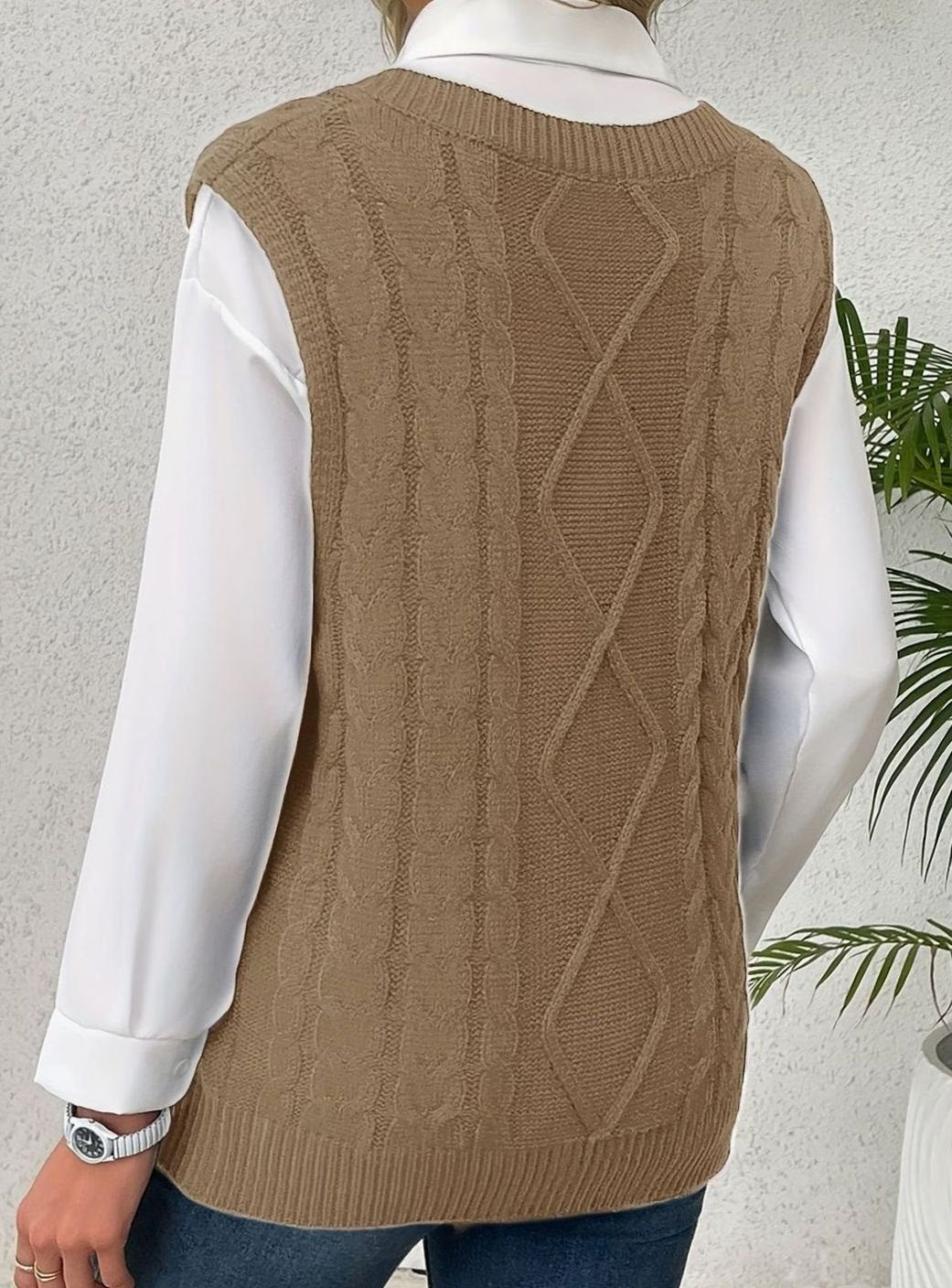 Women's Cable-Knit V-Neck Sweater Vest Relaxed Layering Pullover