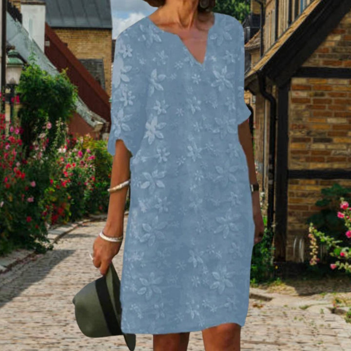 Women's Casual Floral Appliqué V-Neck Short-Sleeve Midi Dress - Light Blue