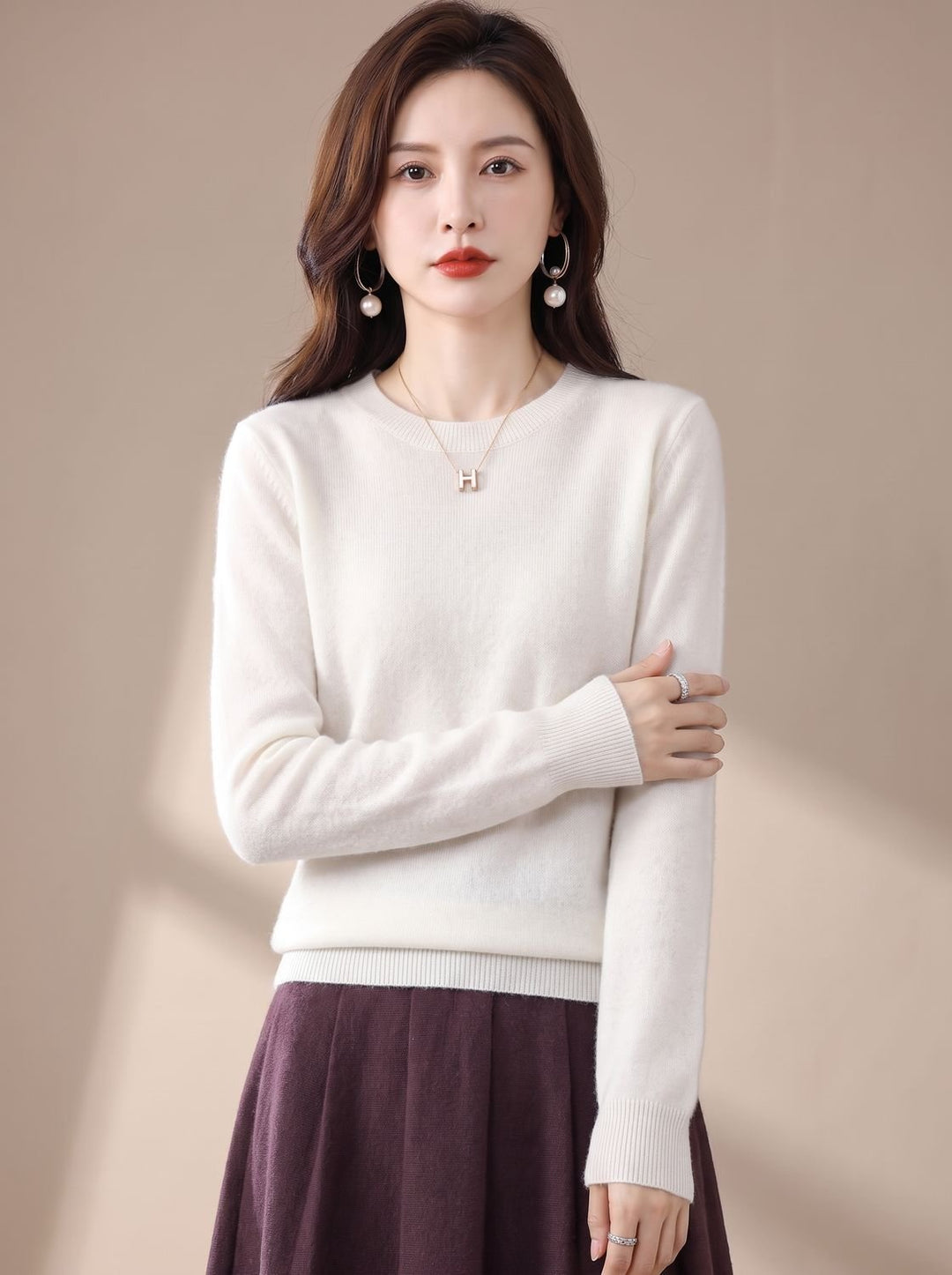Women's Classic Crew-Neck Long-Sleeve Cashmere Knit Sweater - White