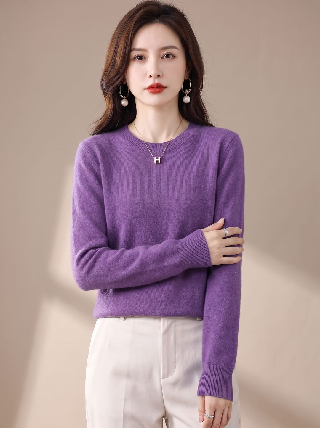 Women's Classic Crew-Neck Long-Sleeve Cashmere Knit Sweater - Purple