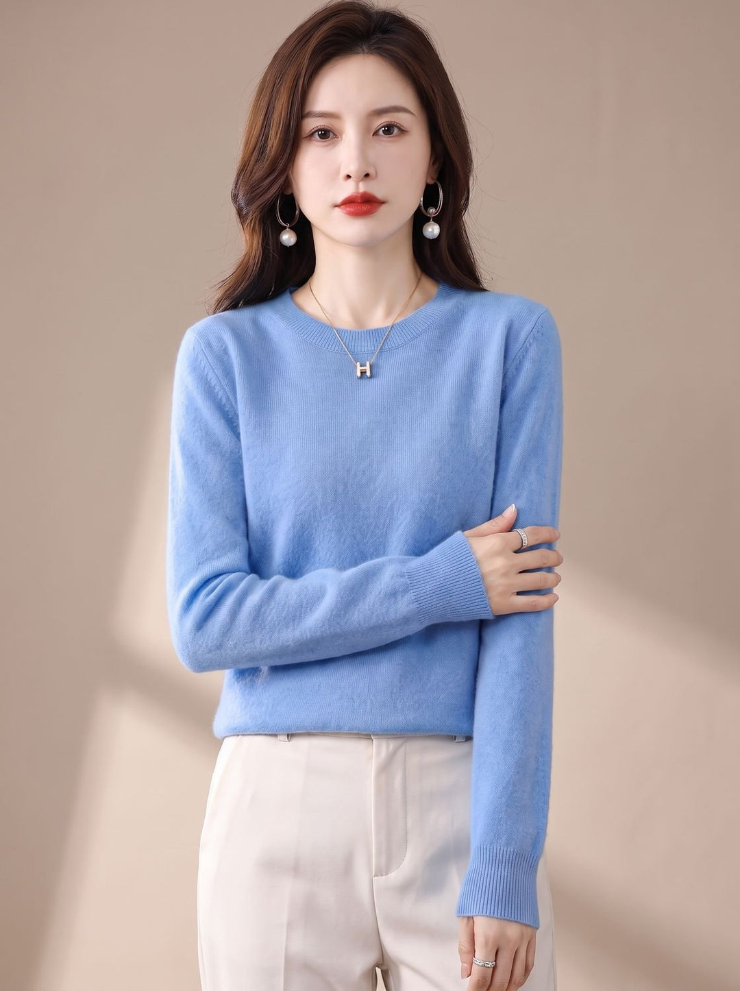 Women's Classic Crew-Neck Long-Sleeve Cashmere Knit Sweater - Blue