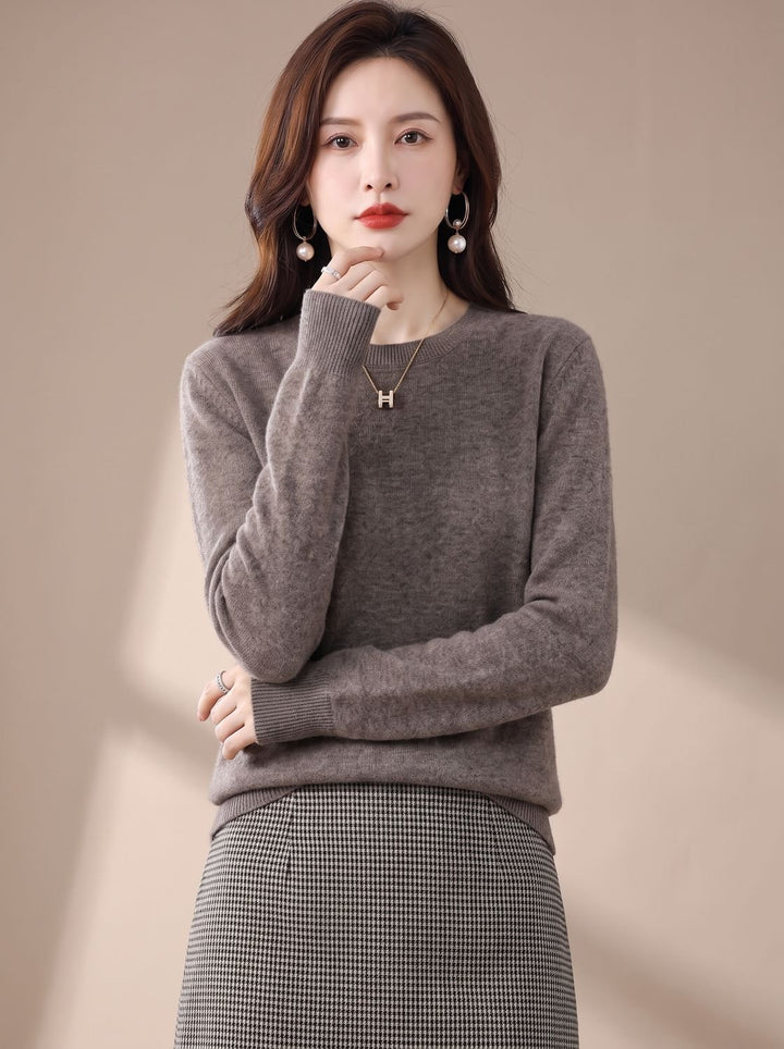 Women's Classic Crew-Neck Long-Sleeve Cashmere Knit Sweater