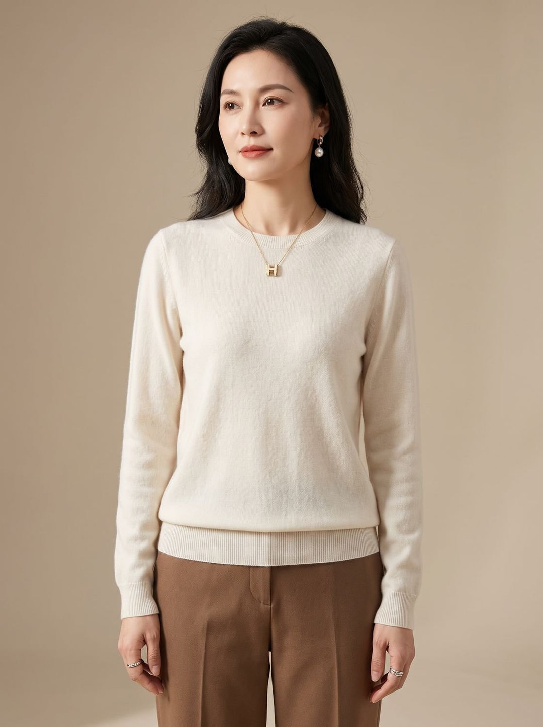 Women's Classic Crew-Neck Long-Sleeve Cashmere Knit Sweater - Beige
