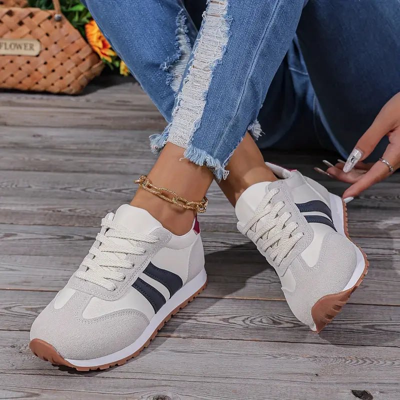 Women's Cushioned Lace-Up Color-Block Retro Running Sneakers - Navy