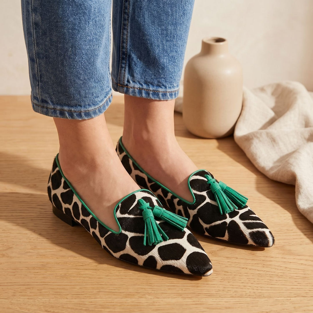 Women's Giraffe Print Pointed Toe Tassel Loafer Flats