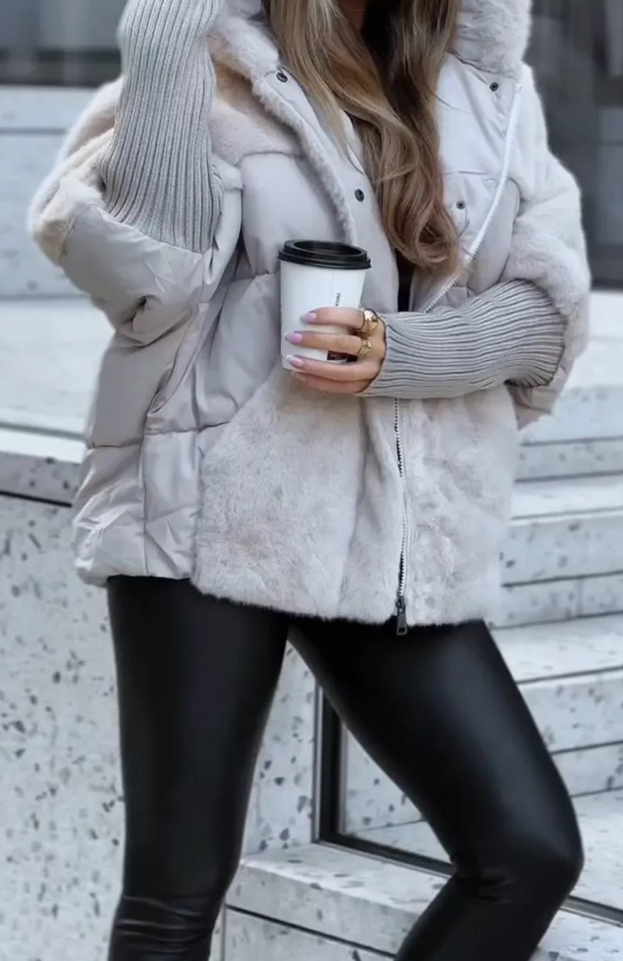 Women's Hooded Quilted Puffer Jacket Faux Fur Trim