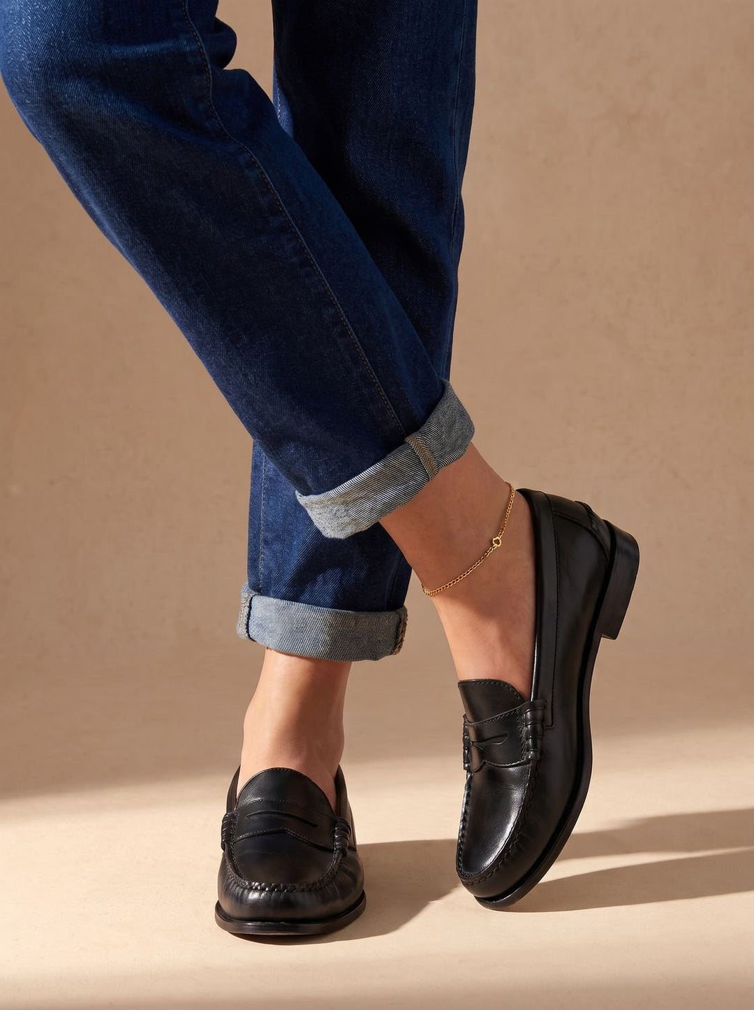 Women's Leather Penny Loafers Moccasin-Stitched Slip-On - Black