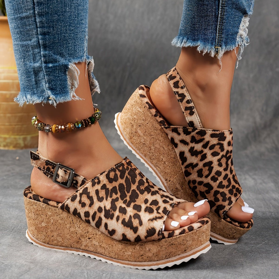 Women's Leopard Print Cork Wedge Comfortable Sandals Adjustable Buckle - Bruine Luipaard