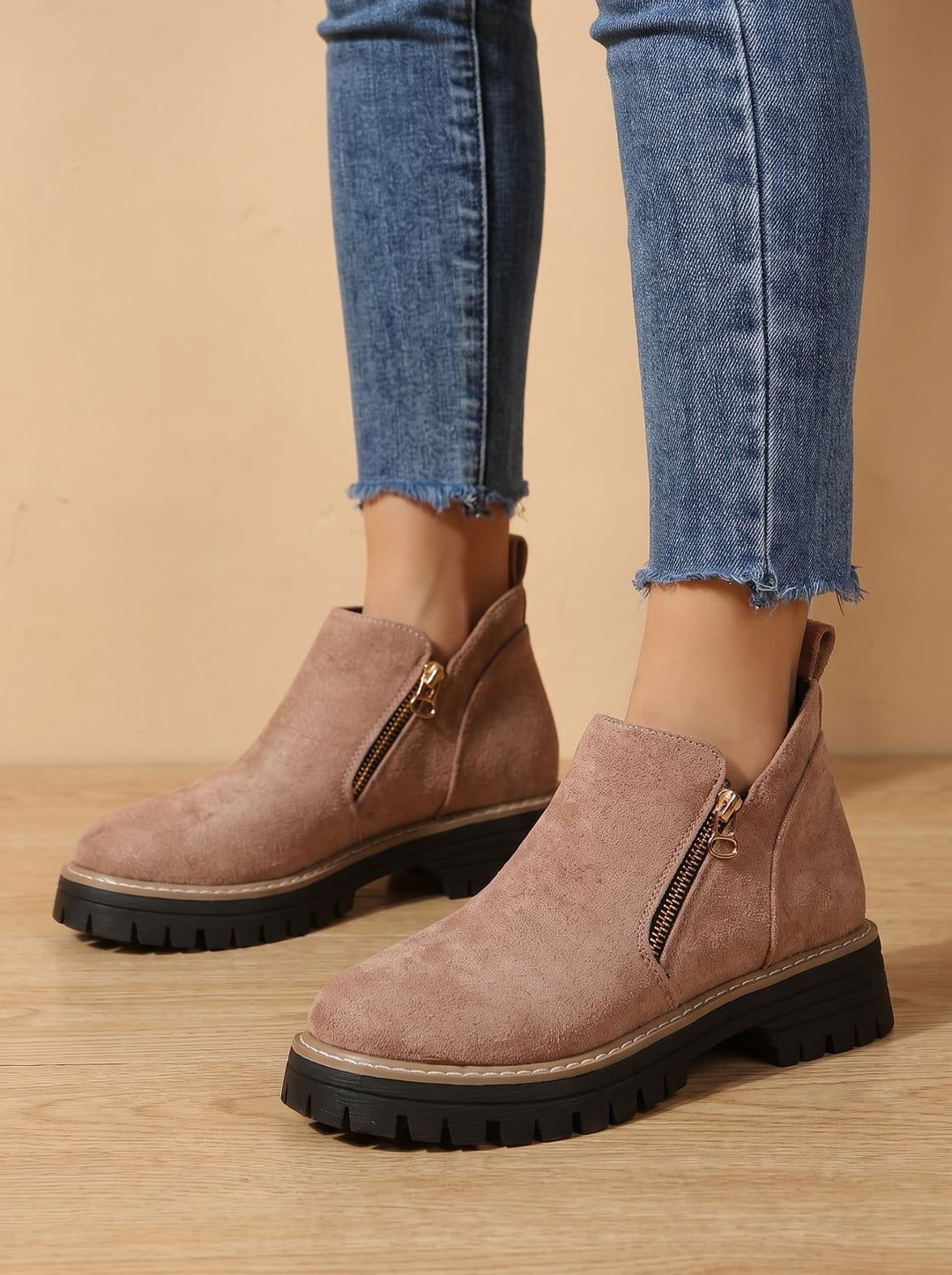 Women's Leopard Print Side-Zip Chunky Platform Ankle Boots