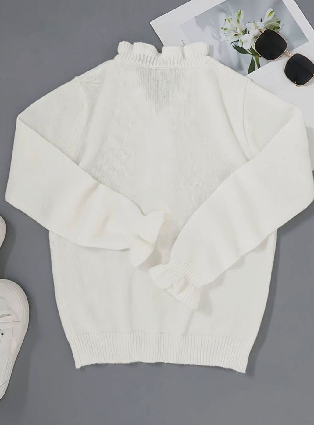 Women's Long-Sleeve V-Neck Ruffle Blouse Decorative Button Knit Top
