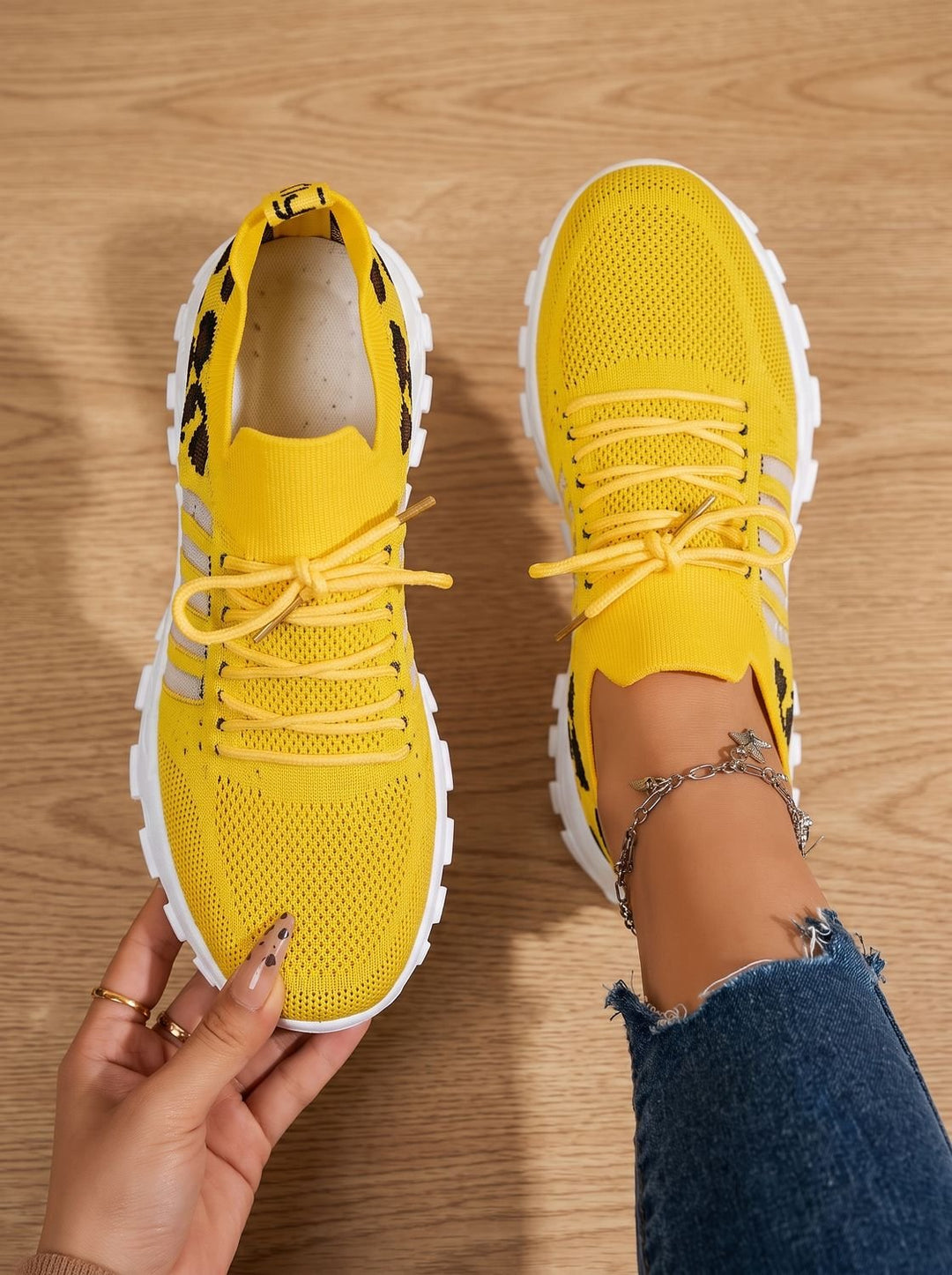 Women's Orthopedic Lace-Up Chunky Sole Mesh Sneakers - Yellow