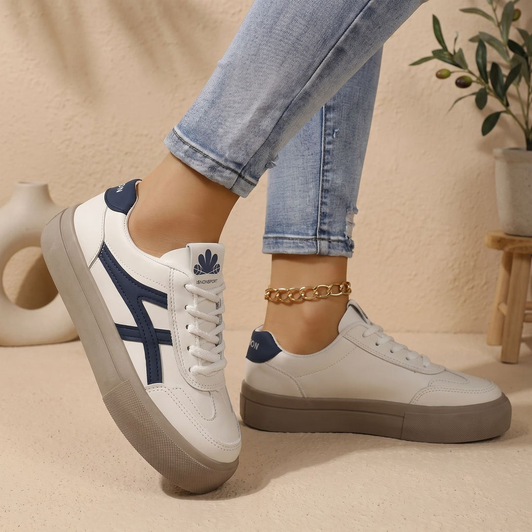 Women's Orthopedic Lace-Up Low-Top Sneakers Wide-Heel Support
