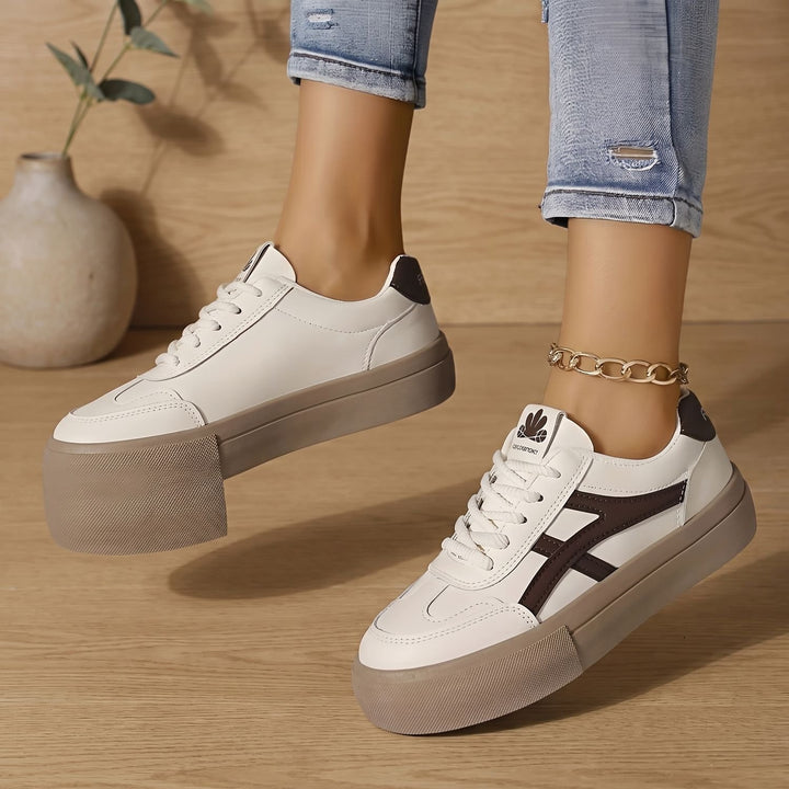 Women's Orthopedic Lace-Up Low-Top Sneakers Wide-Heel Support