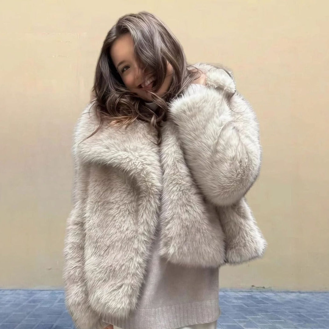 Women's Oversized Lapel-Collar Cropped Faux Fur Coat - White