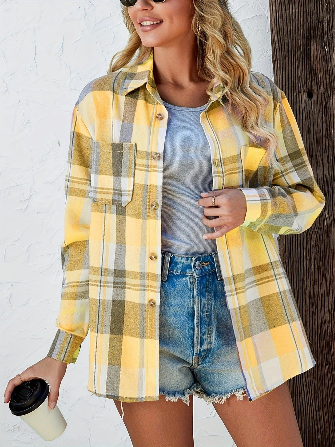 Women's Oversized Plaid Flannel Long-Sleeve Button-Up Shirt