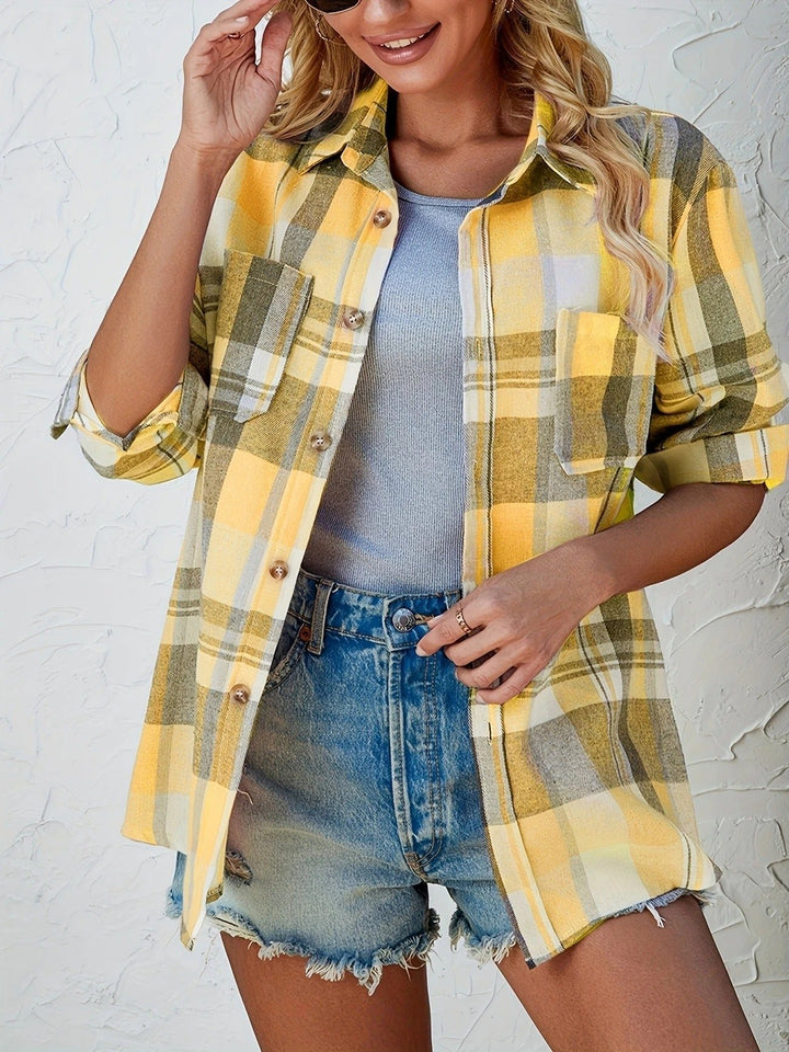 Women's Oversized Plaid Flannel Long-Sleeve Button-Up Shirt