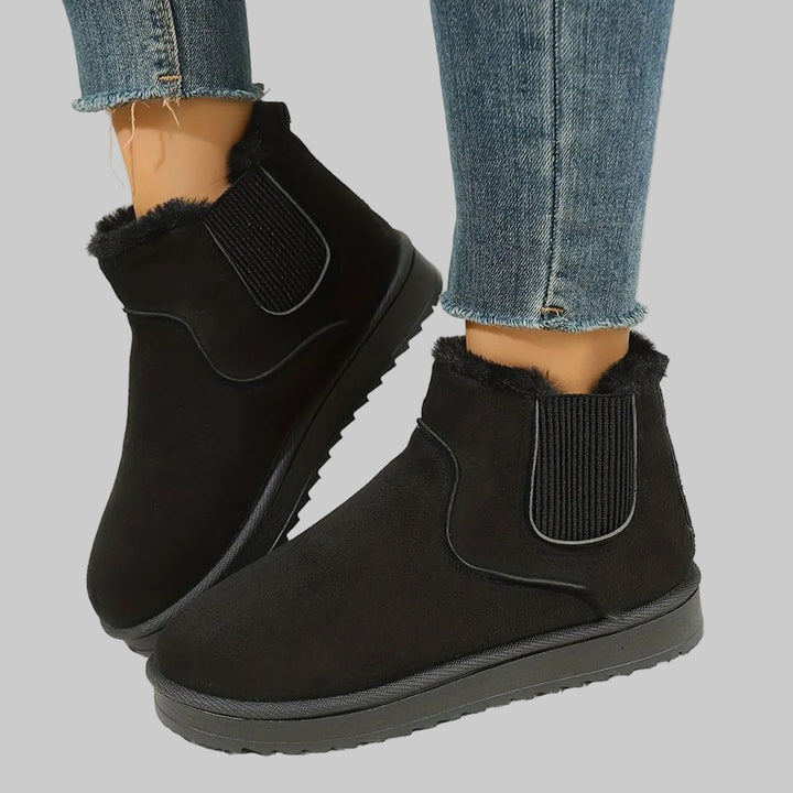 Women's Plush-Lined Slip-On Platform Winter Snow Boots - Black