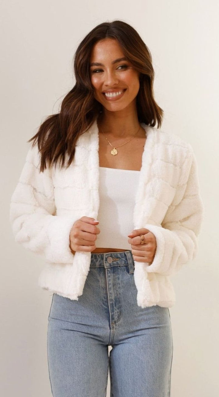 Women's Quilted Faux Fur Open-Front Cropped Evening Jacket - White