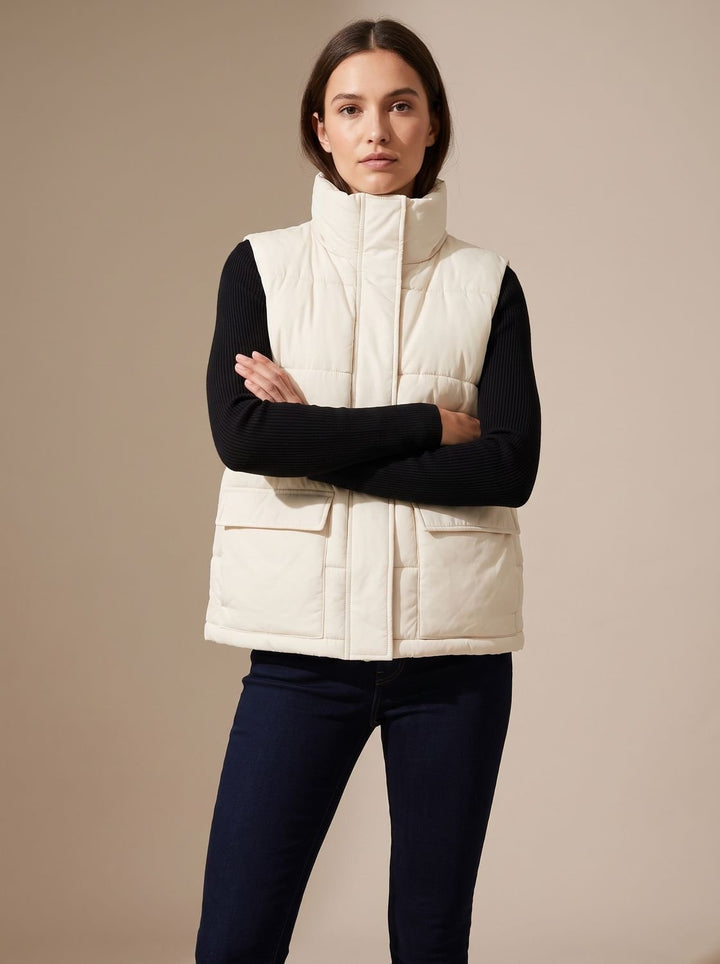 Women's Quilted Puffer Vest High Mock-Neck Flap-Pocket Sleeveless Jacket