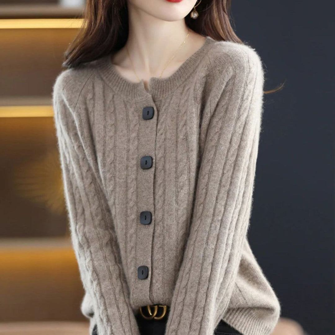 Women's Relaxed-Fit Cable-Knit Button-Up Winter Cardigan - Grey