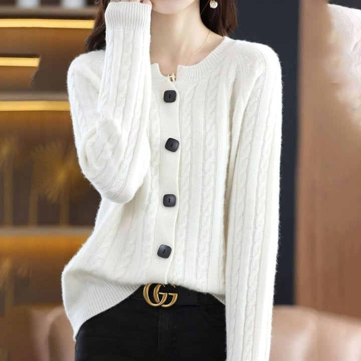 Women's Relaxed-Fit Cable-Knit Button-Up Winter Cardigan