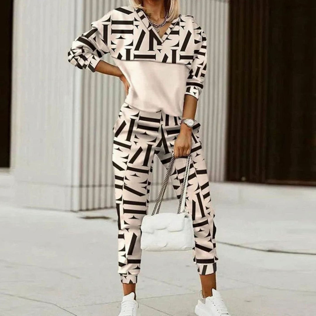 Women's Relaxed Fit Quarter-Zip Two-Piece Tracksuit Set - Beige