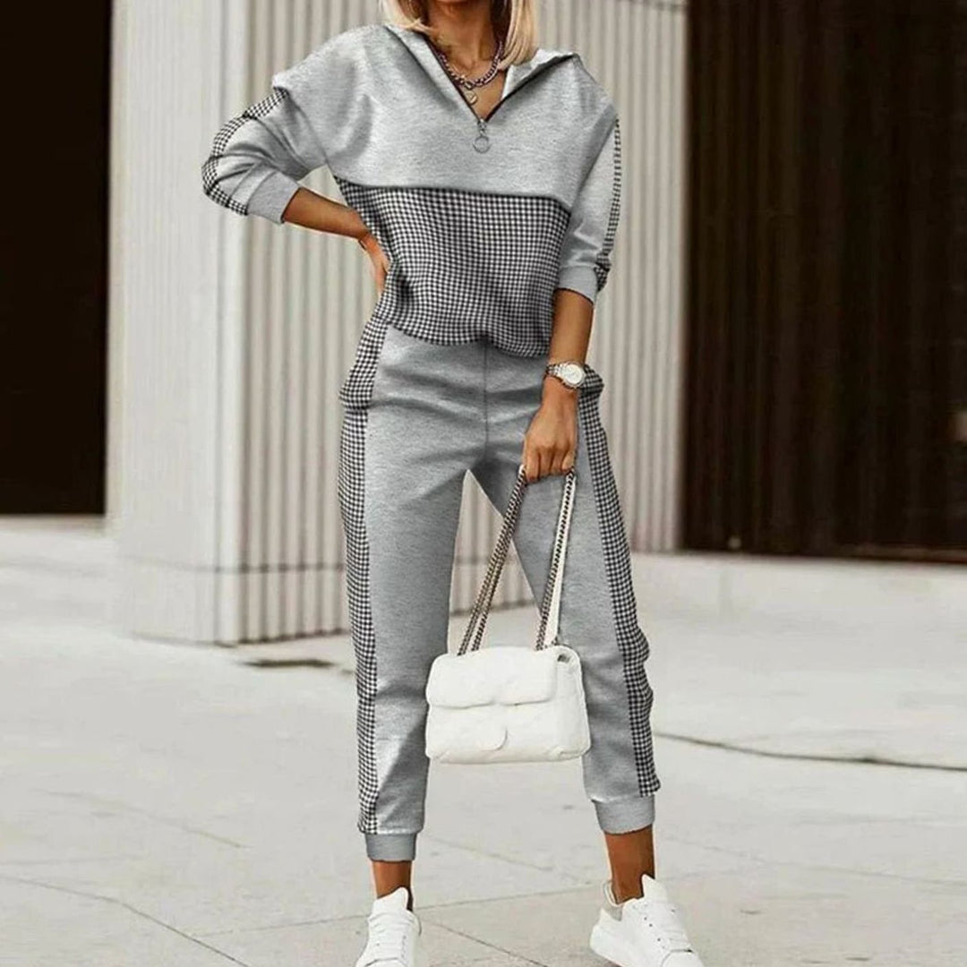 Women's Relaxed Fit Quarter-Zip Two-Piece Tracksuit Set - Grey