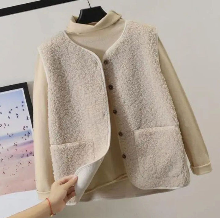 Women's Relaxed-Fit Sherpa Sleeveless Outerwear Vest Pockets - Beige