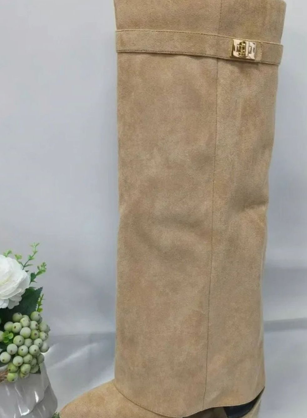 Women's Suede Knee-High Buckle Thigh-High Boots - Apricot