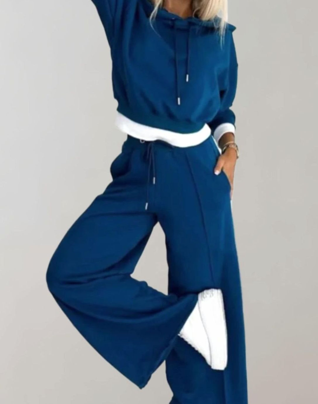 Women's Two-Piece Wide-Leg Tracksuit Pants Cropped Hoodie Set - Blue