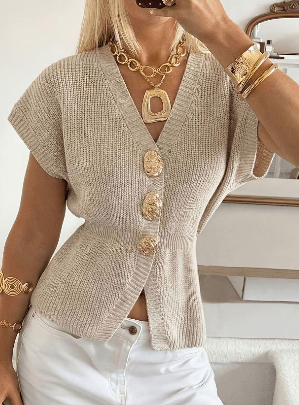 Women's V-Neck Sleeveless Knit Button-Front Cardigan - Apricot