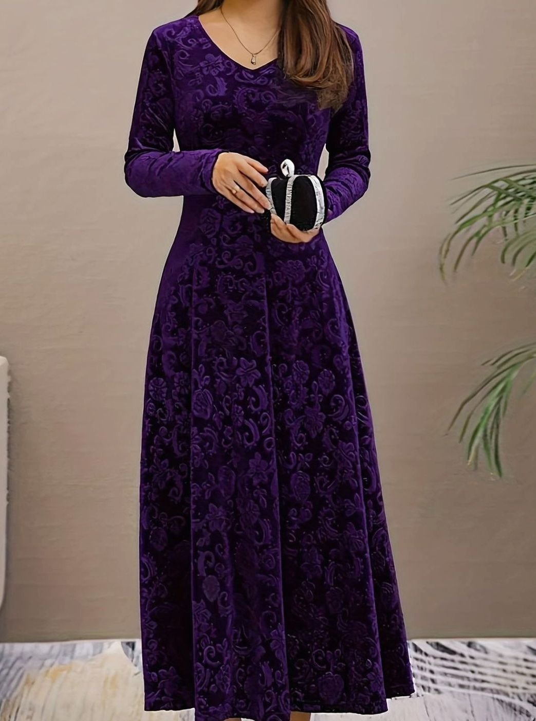 Women's Velvet V-Neck Long-Sleeve A-Line Midi Dress