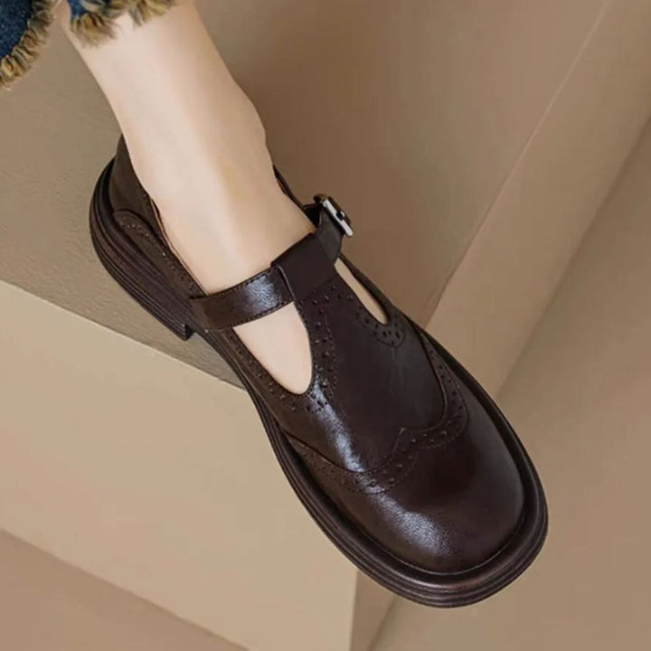 Women's Vintage Brogue Leather T-Strap Mary Jane Shoes - Brown