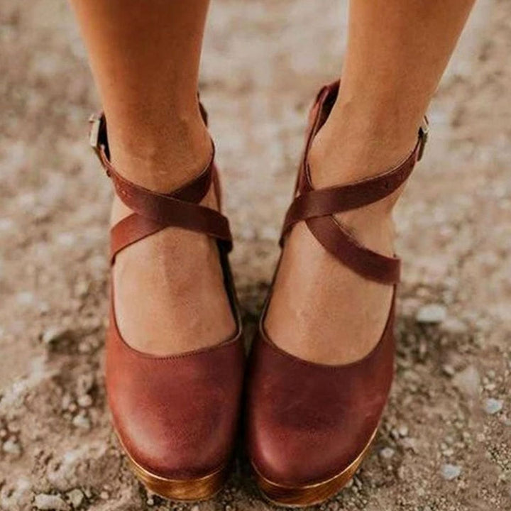 Women's Vintage Cross-Strap Wooden Block Heel Mary Jane Pumps - Brown