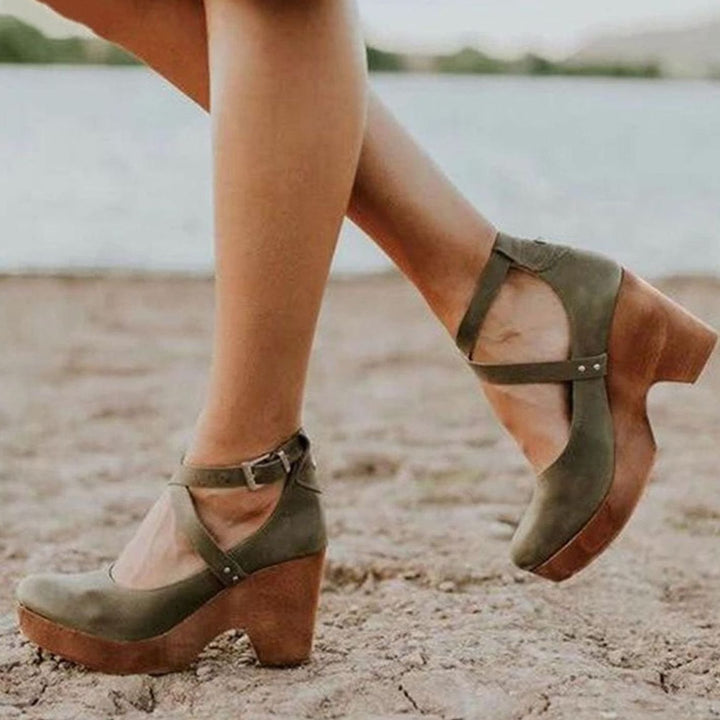 Women's Vintage Cross-Strap Wooden Block Heel Mary Jane Pumps