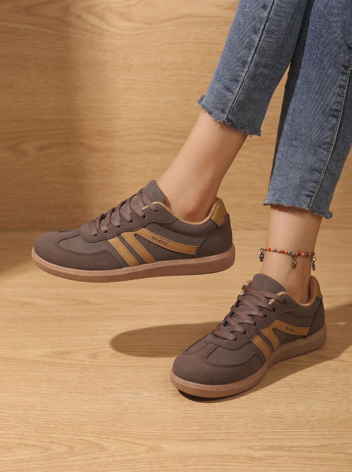 Women's Wide Toe Box Orthopedic Lace-Up Sneakers