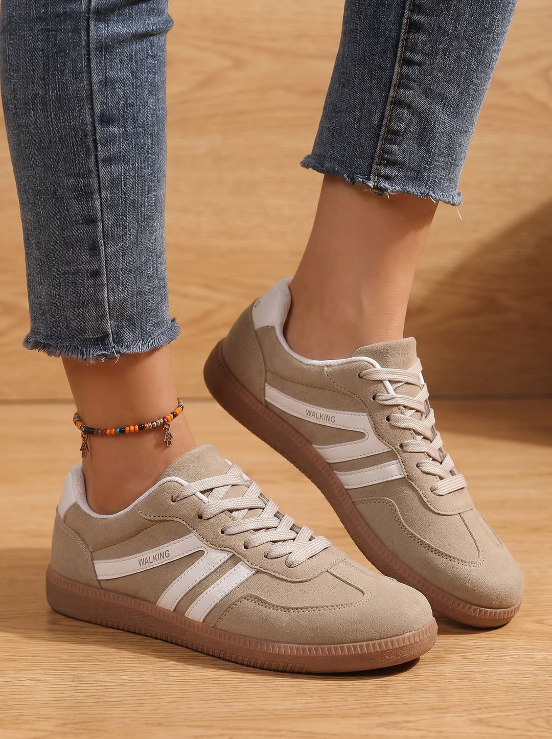 Women's Wide Toe Box Orthopedic Lace-Up Sneakers