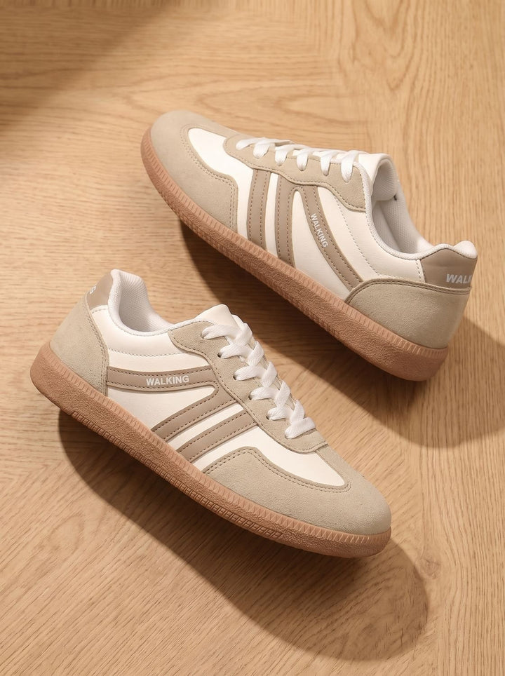 Women's Wide Toe Box Orthopedic Lace-Up Sneakers