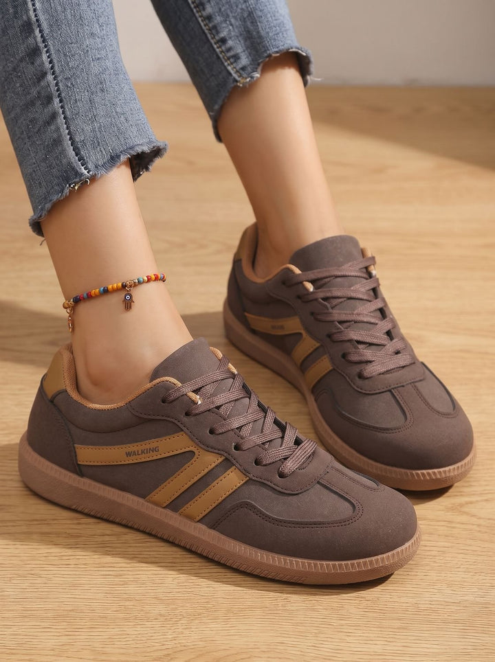 Women's Wide Toe Box Orthopedic Lace-Up Sneakers